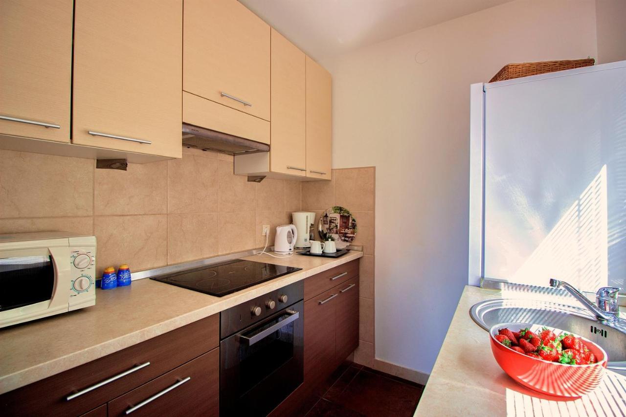 Sandy Beach Apartments Duće Exterior foto